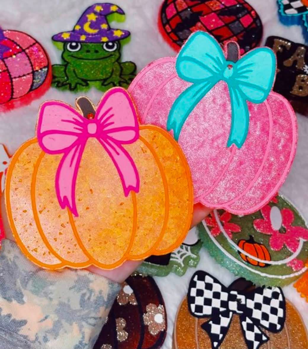 Turquoise Bow Pink Pumpkin Freshie